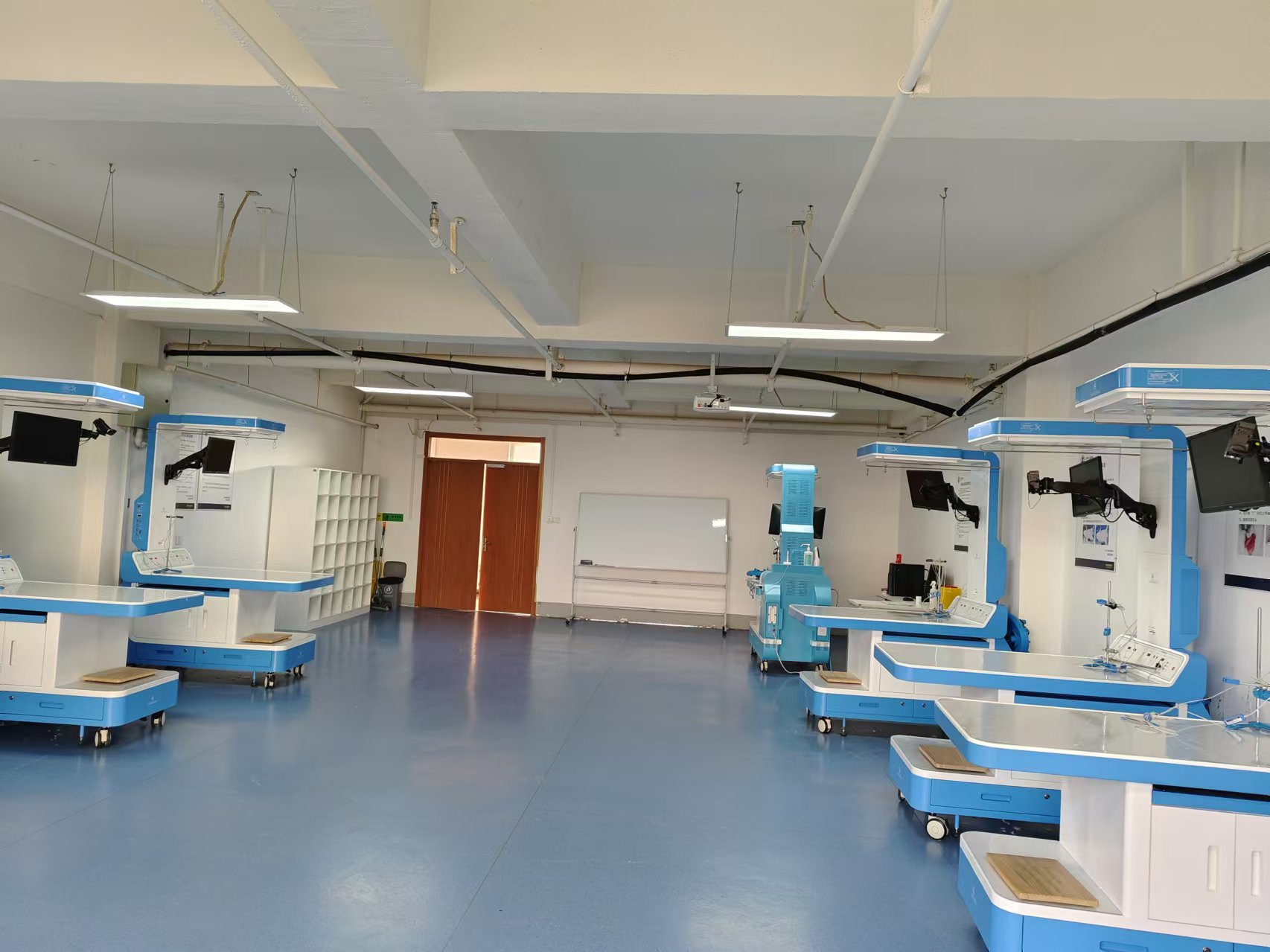 基础医学实验中心机能学实验室.jpg