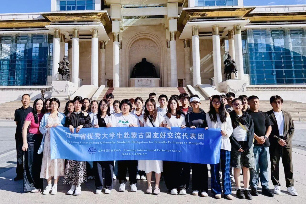 从香江之畔到蒙古国草原，这个暑假何氏学子在研学中收获成长